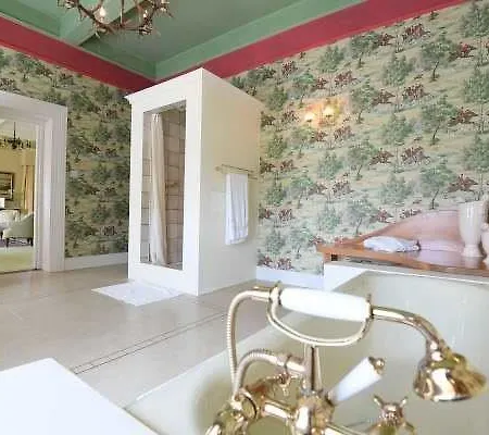 Artramon Farm Guest house *