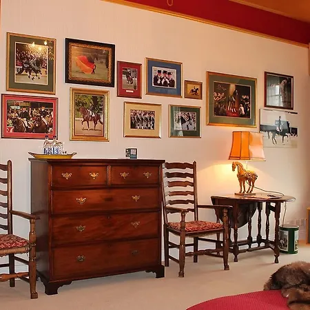 Artramon Farm Guest house
