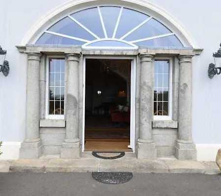 Artramon Farm Guest house *