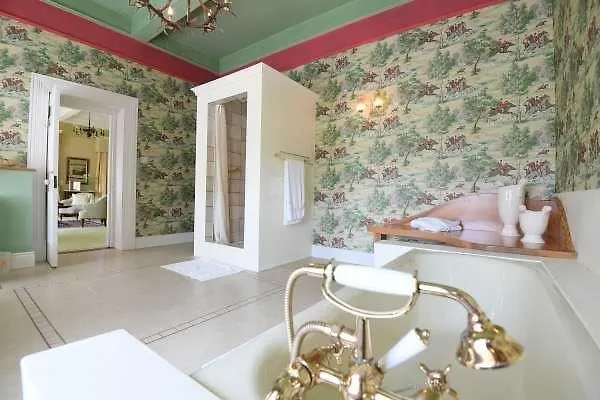 Artramon Farm Gasthof *